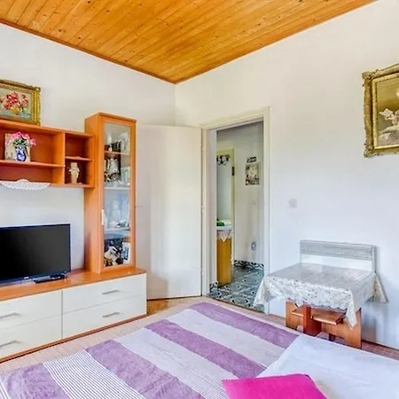 Katin Kutak Brodarica (Sibenik-Knin)