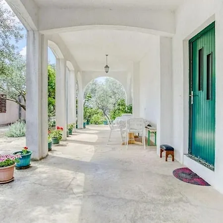 Katin Kutak * Бродарица