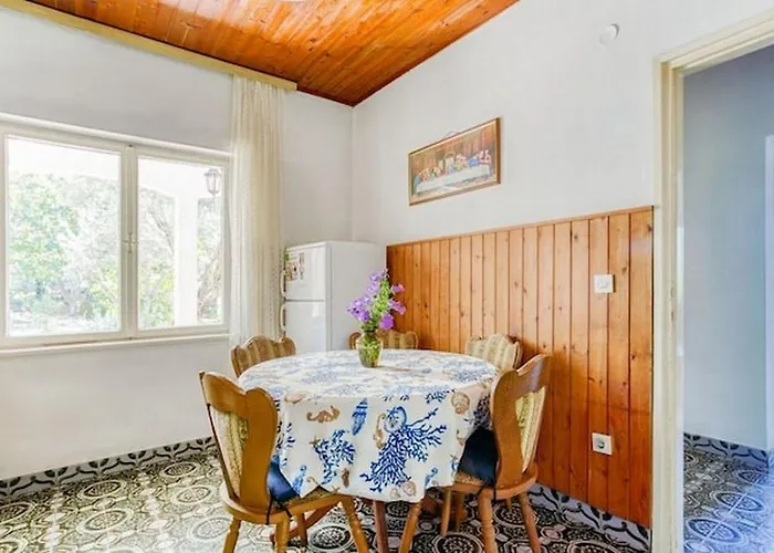 דירה Katin Kutak