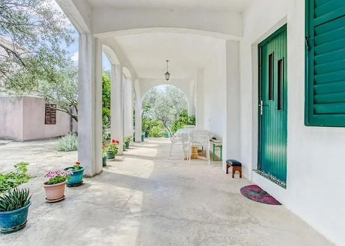 Katin Kutak * Brodarica (Sibenik-Knin)